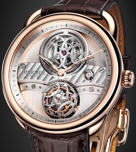 El primer reloj tourbillon volante de Hermès, Arceau Lift, es una verdadera proeza técnica